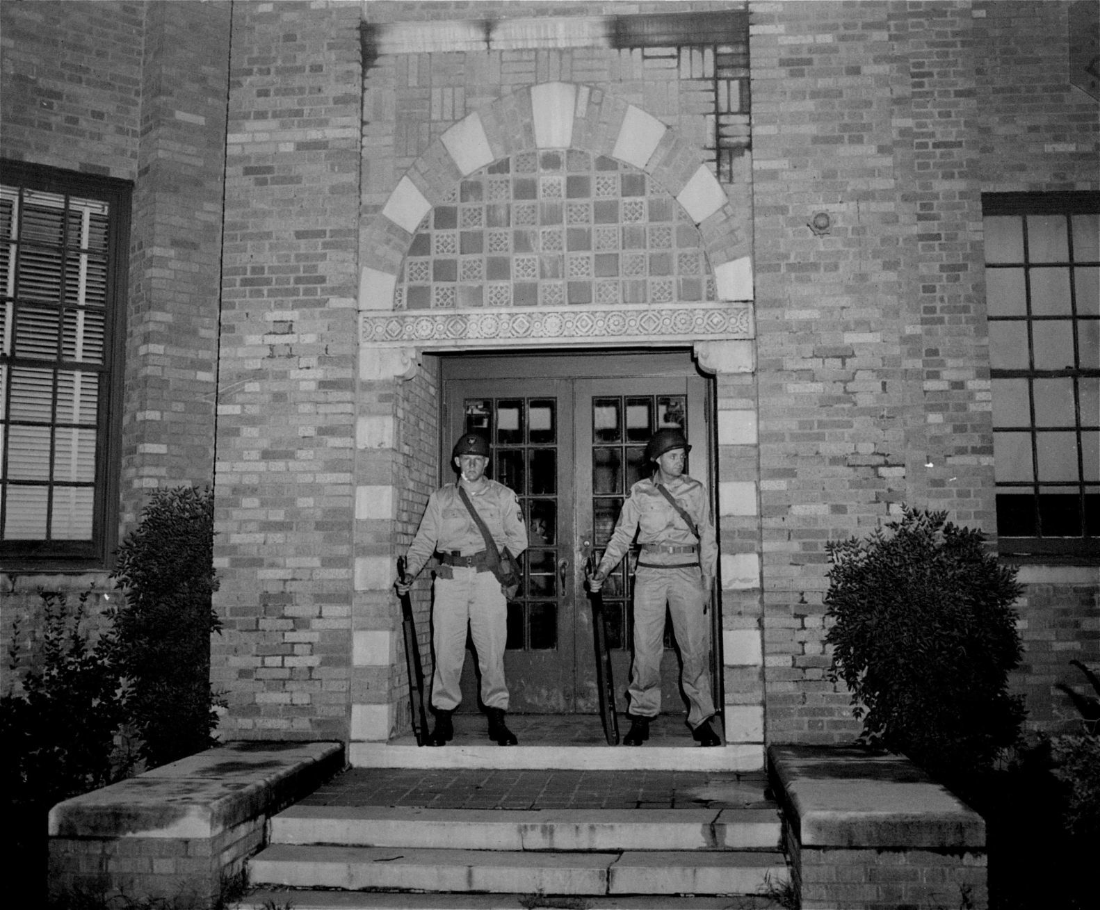 1957: LITTLE ROCK INTEGRATION